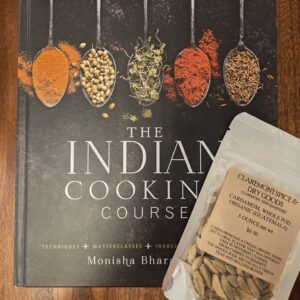 Cardamom pods, green, organic